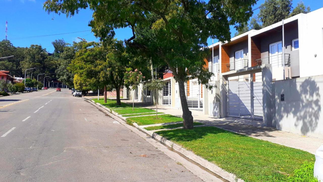 Ananda Apart Tandil - Dptos En Alquiler Temporario Екстер'єр фото